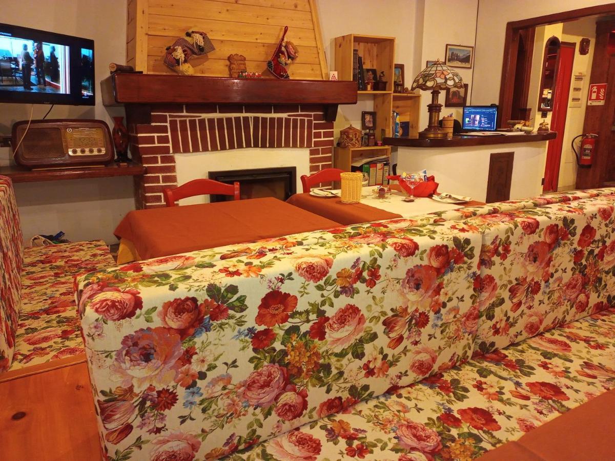 Albergo Martinet Vernante Kültér fotó