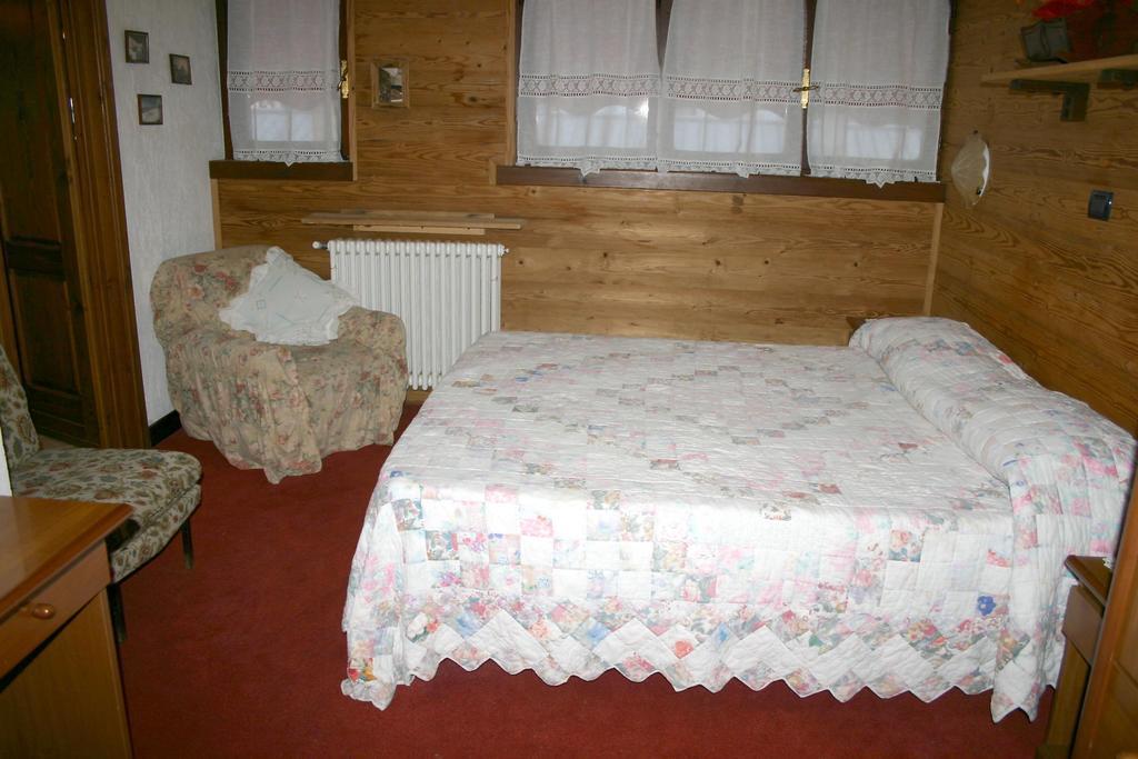 Albergo Martinet Vernante Szoba fotó