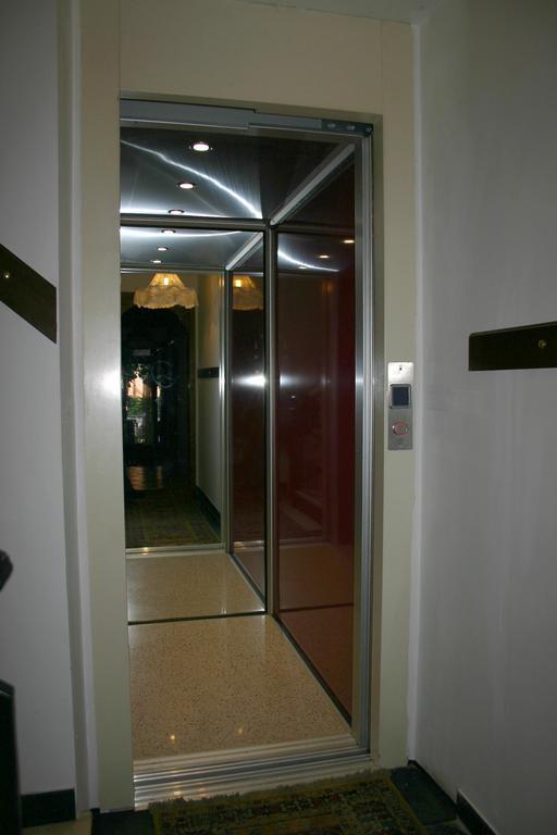 Albergo Martinet Vernante Kültér fotó