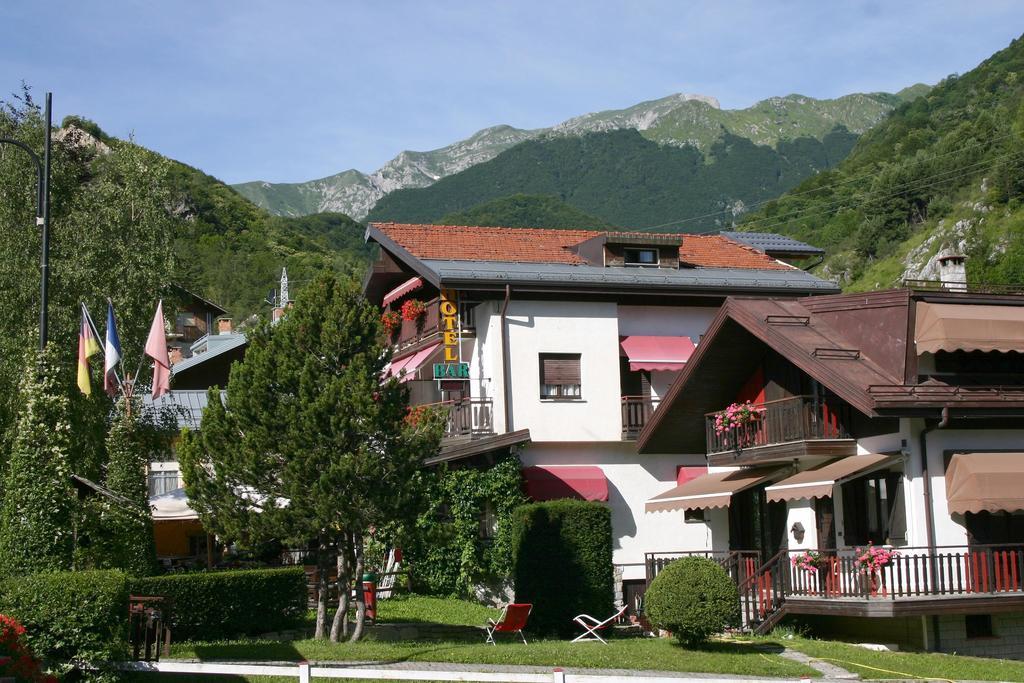 Albergo Martinet Vernante Kültér fotó